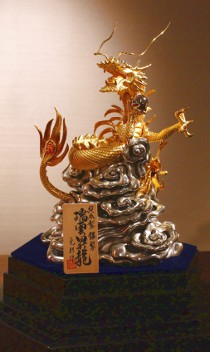 ドラゴン彫刻の金属ボウル 纯銀製品 時代物 工芸品 置物 碗